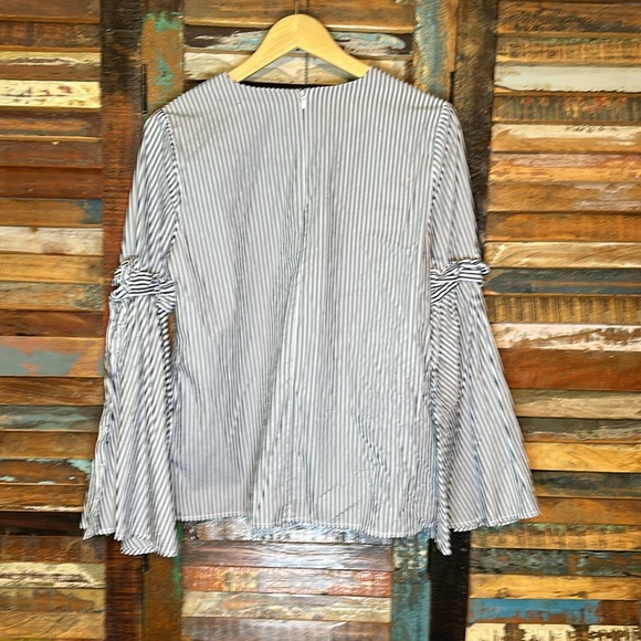 Neiman Marcus Bow Bell Sleeve - Picture 5 of 6